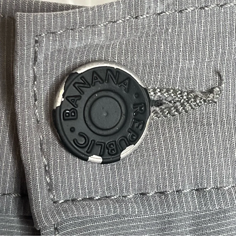 Banana Republic Sz 32 Gray Flat Front Shorts